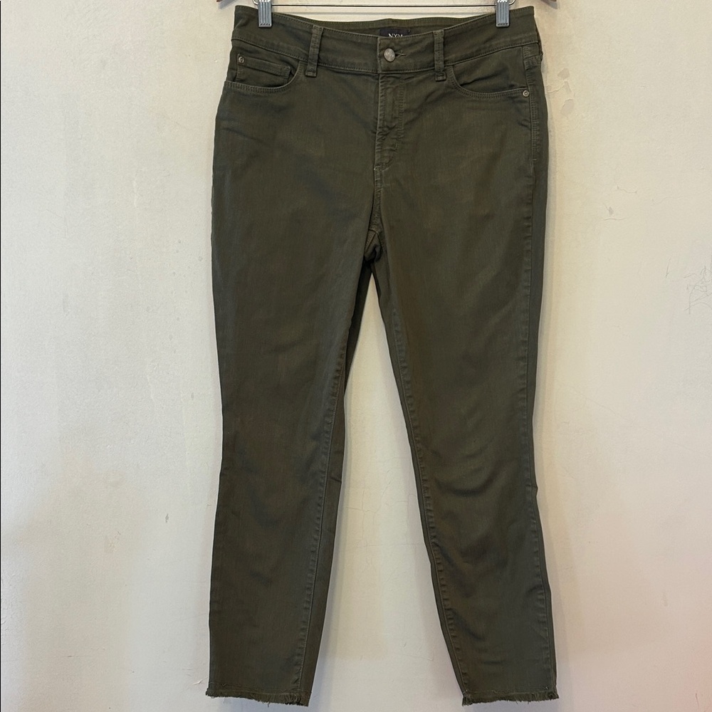 NYDJ army green Alina ankle frayed jeans Size 6 EUC